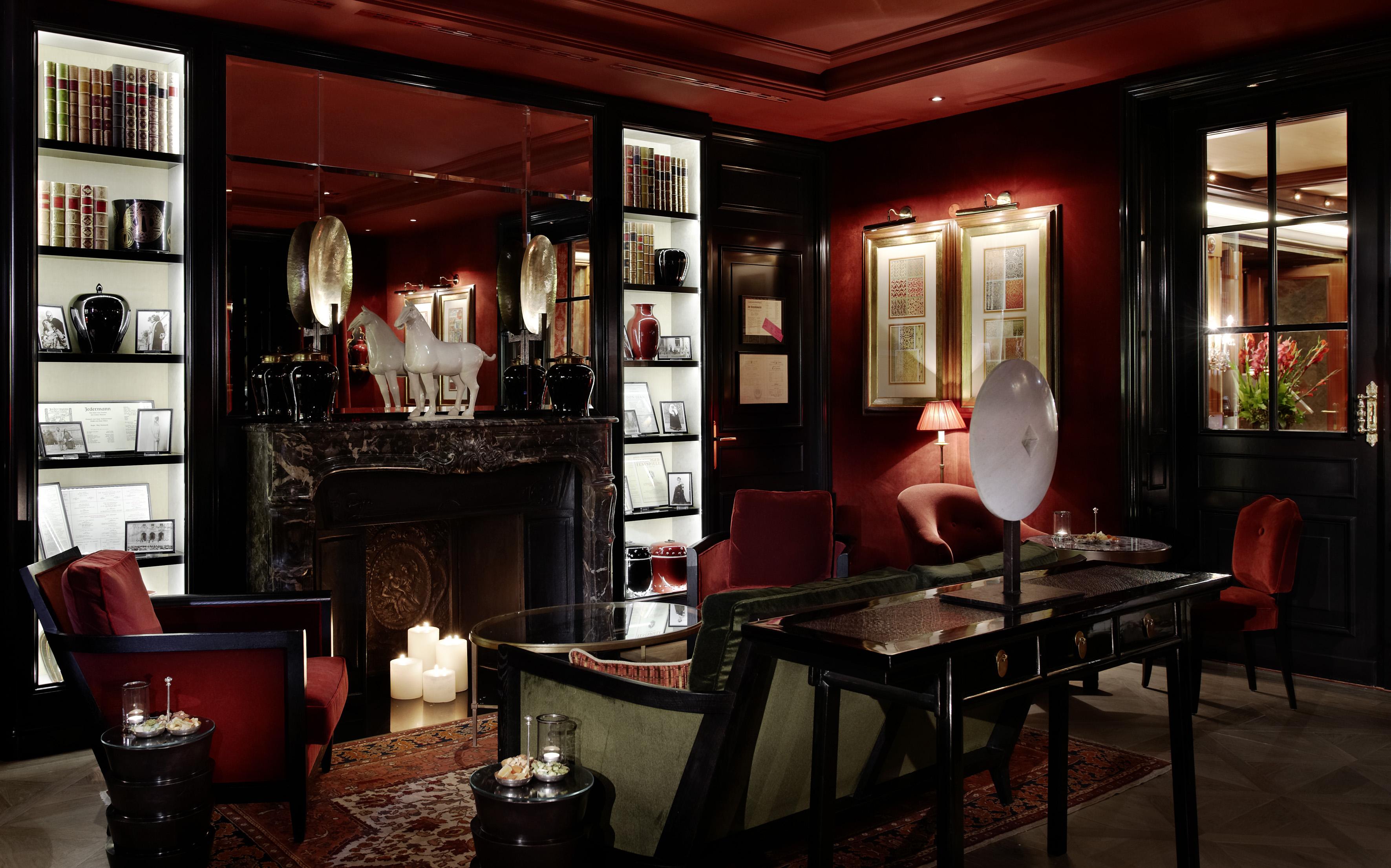 Hotel Sacher Залцбург Интериор снимка The Library