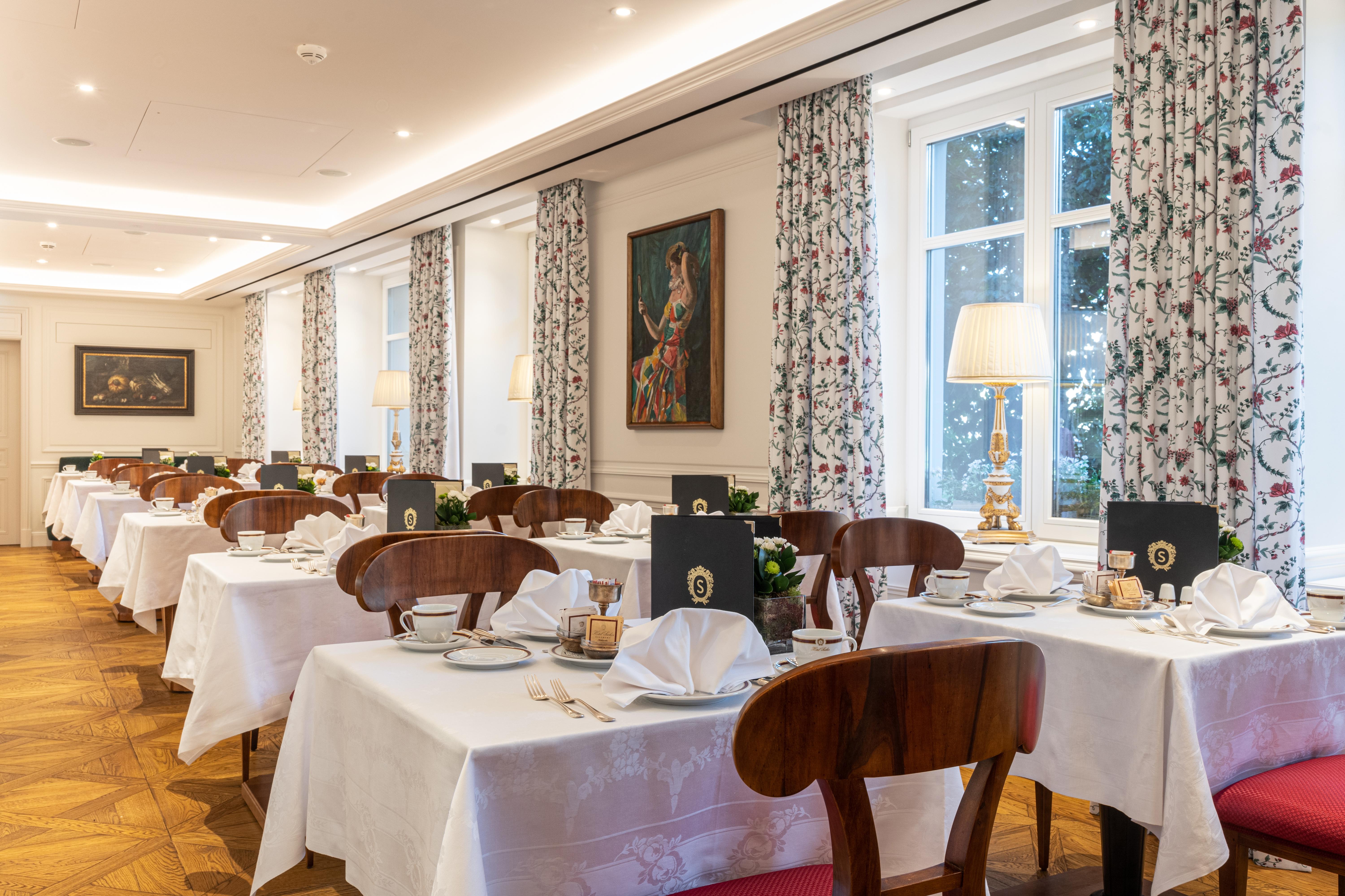 Hotel Sacher Залцбург Екстериор снимка The dining room