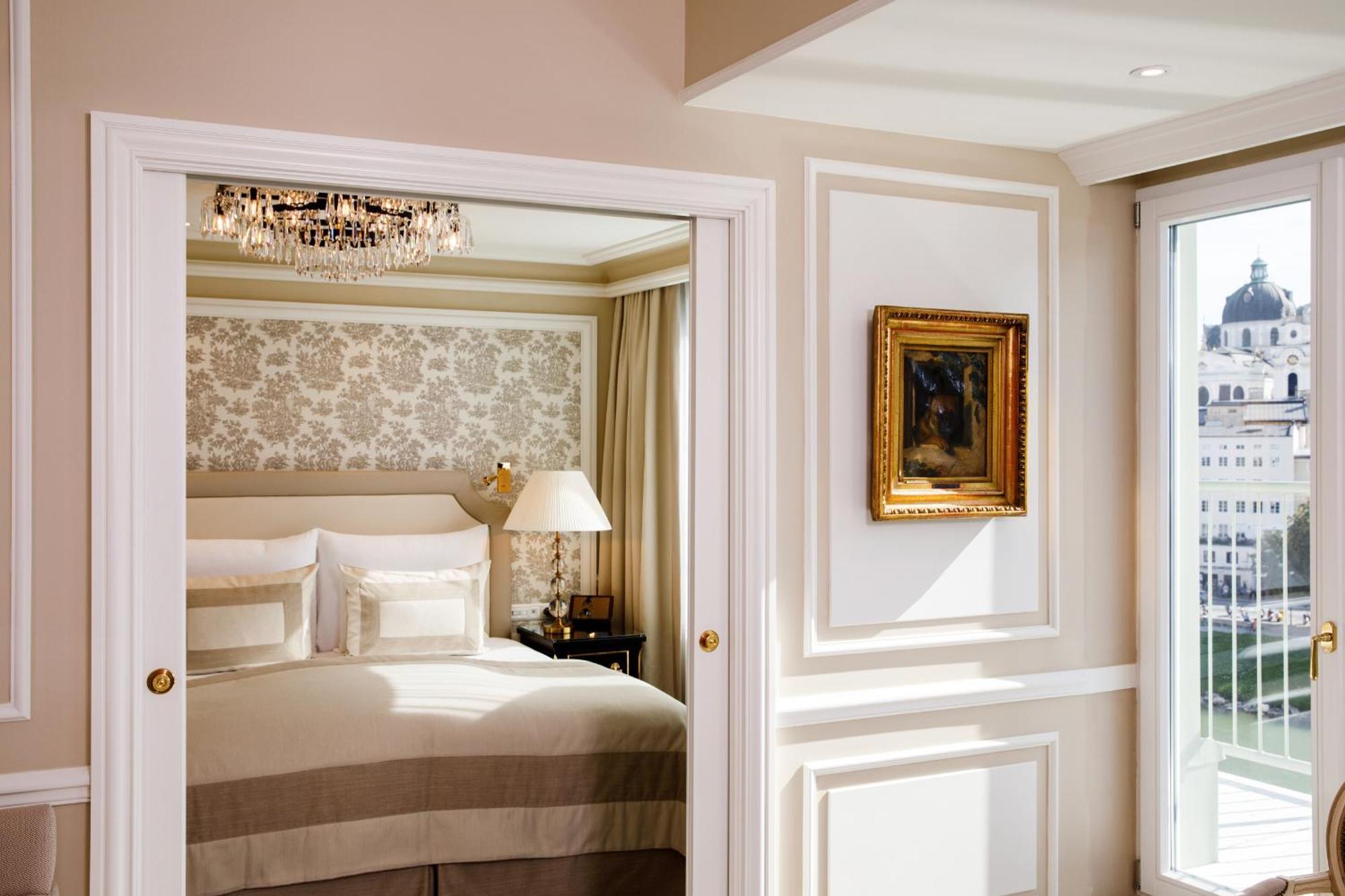 Hotel Sacher Залцбург Екстериор снимка A suite at the Four Seasons Hotel